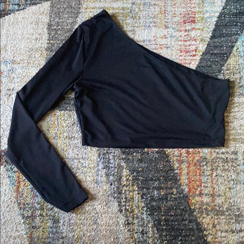 Solid One-Shoulder Crop Top